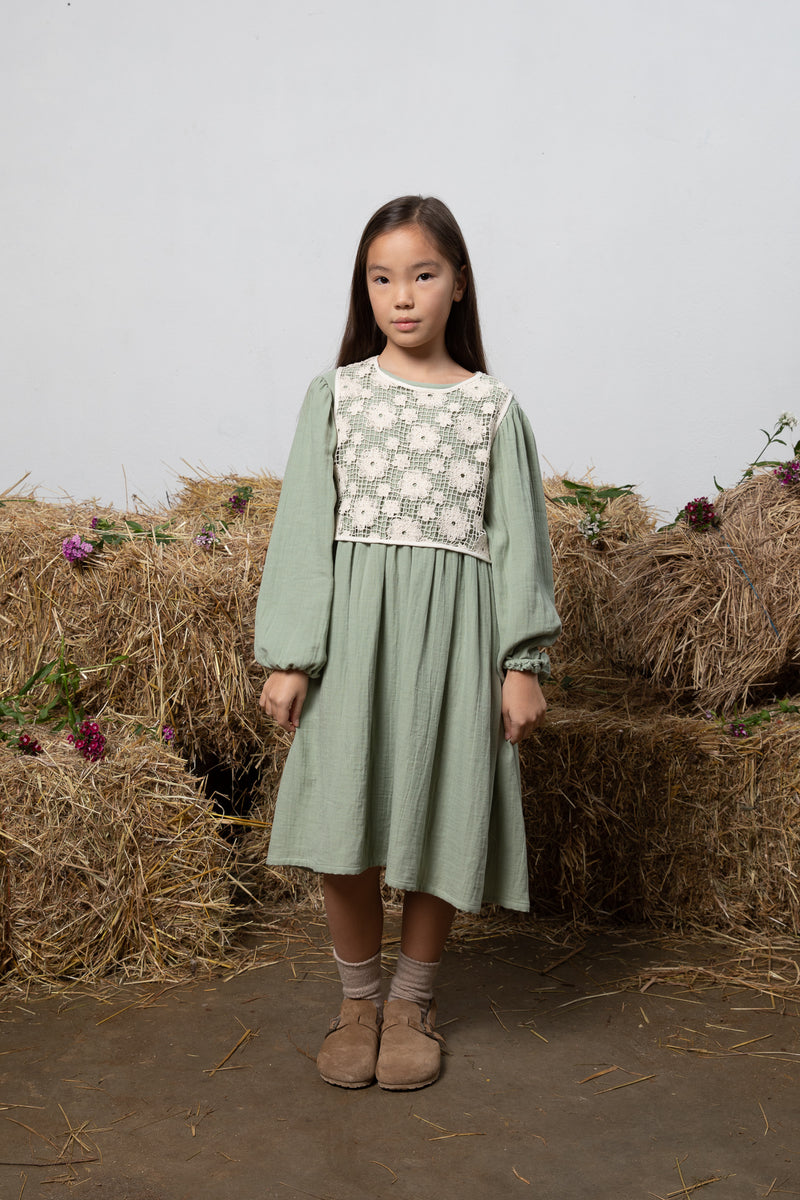 Iris Vest Undyed Lace-16years